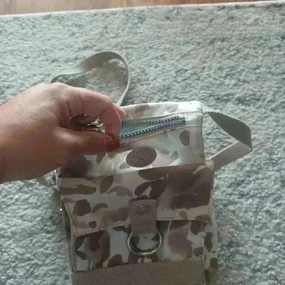 Kipling Leapord Print Small Crossbody Organizer Lightweight Travel Purse Bag - Picture 7 of 17